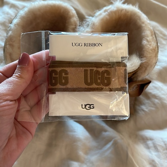 UGG Bailey Bow Mini with exchangeable bows - Size 7 - Picture 5 of 5